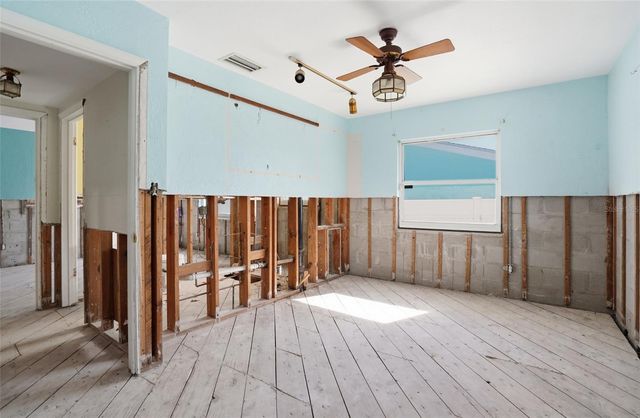 1302 ROBIN ROAD S, St Petersburg, FL 33707