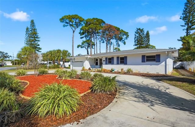 1302 ROBIN ROAD S, St Petersburg, FL 33707