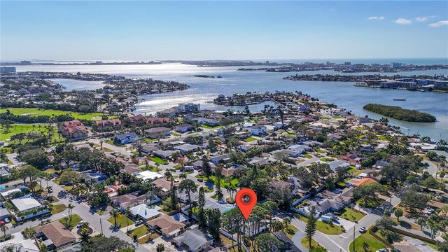 1302 ROBIN ROAD S, St Petersburg, FL 33707