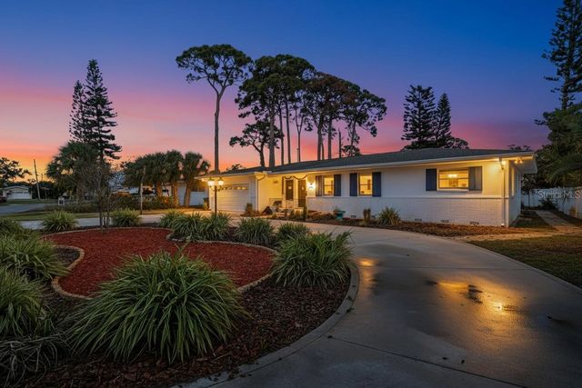 1302 ROBIN ROAD S, St Petersburg, FL 33707