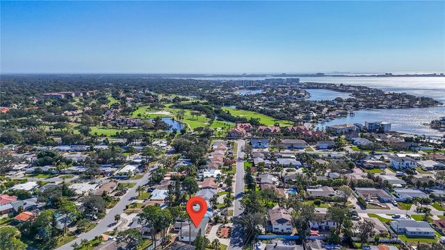 1302 ROBIN ROAD S, St Petersburg, FL 33707