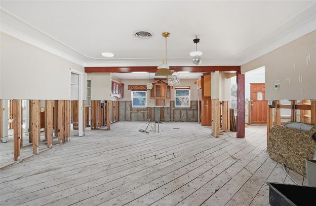 1302 ROBIN ROAD S, St Petersburg, FL 33707