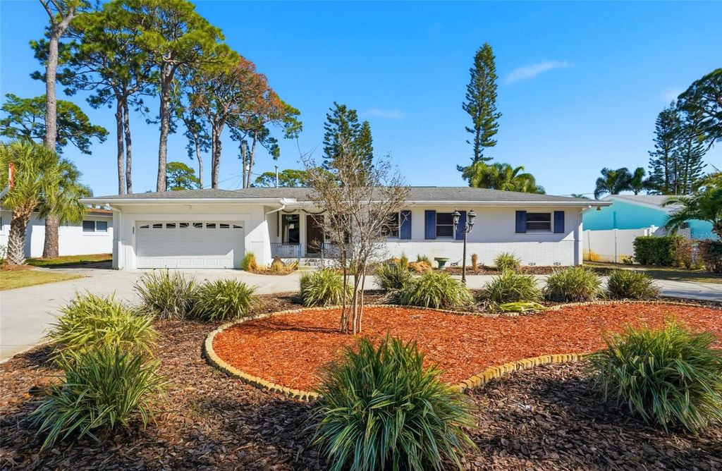 1302 ROBIN ROAD S, St Petersburg, FL 33707