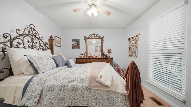 7048 Pinebrook Drive, Harrison, TN 37341