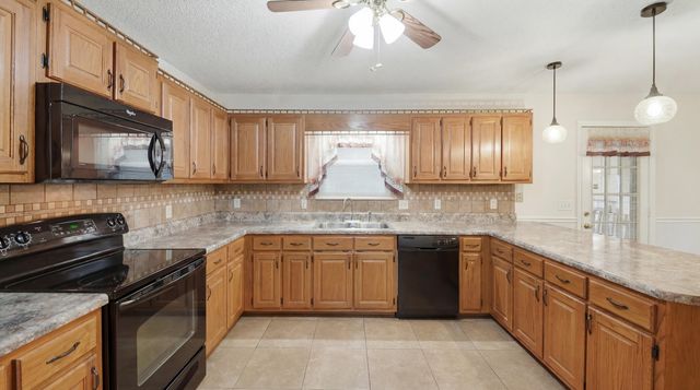 7048 Pinebrook Drive, Harrison, TN 37341