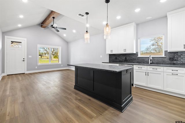 304 W Tarbutton, Troup, TX 75789