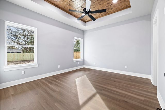 304 W Tarbutton, Troup, TX 75789