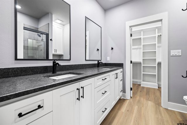 304 W Tarbutton, Troup, TX 75789