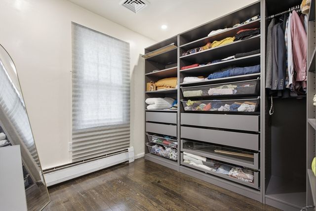 18 James St, Burlington, MA 01803