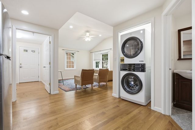 18 James St, Burlington, MA 01803