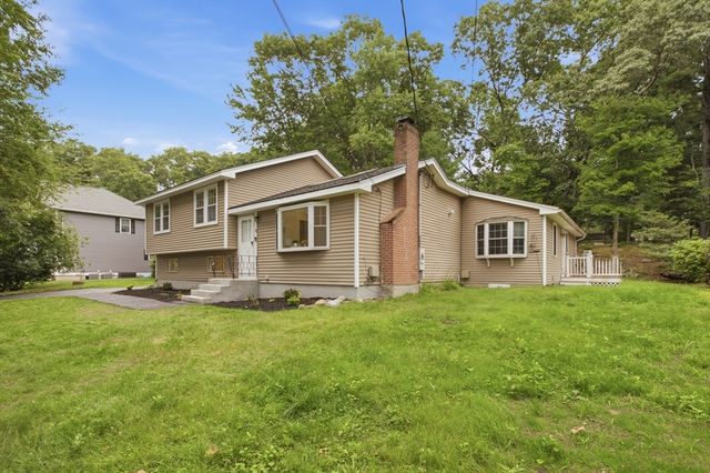 18 James St, Burlington, MA 01803