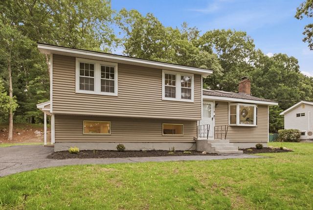 18 James St, Burlington, MA 01803