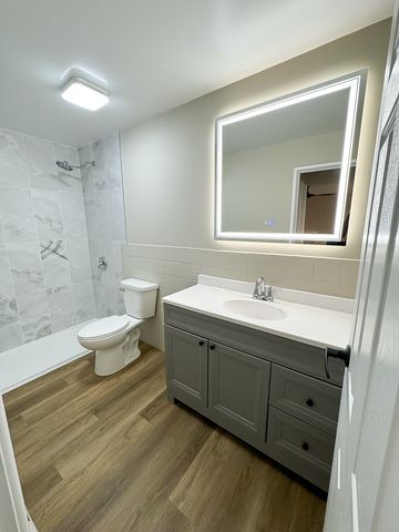 677 S RIVER Road 2D, Des Plaines, IL 60016