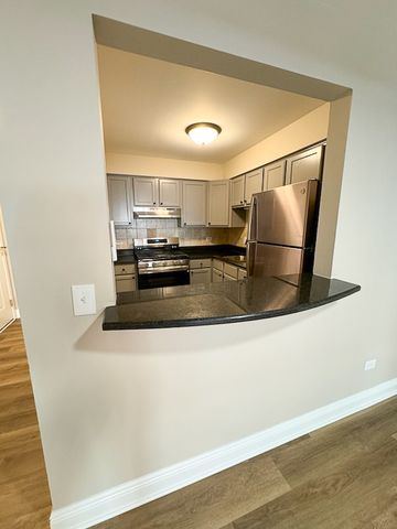 677 S RIVER Road 2D, Des Plaines, IL 60016