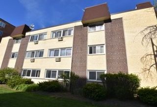 677 S RIVER Road 2D, Des Plaines, IL 60016