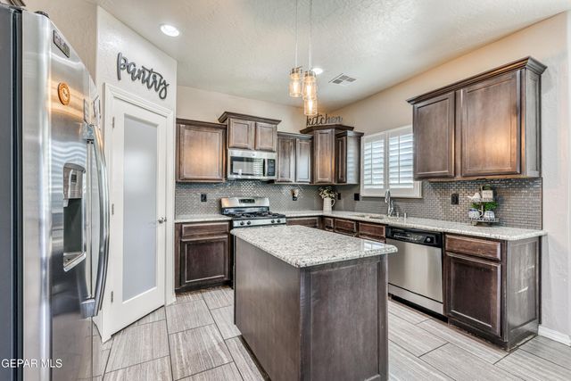 13116 RED COVE Drive, El Paso, TX 79938