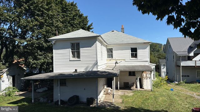 319 HAMMOND ST, Westernport, MD 21562