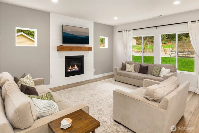 28910 NE 112th Way, Duvall, WA 98019