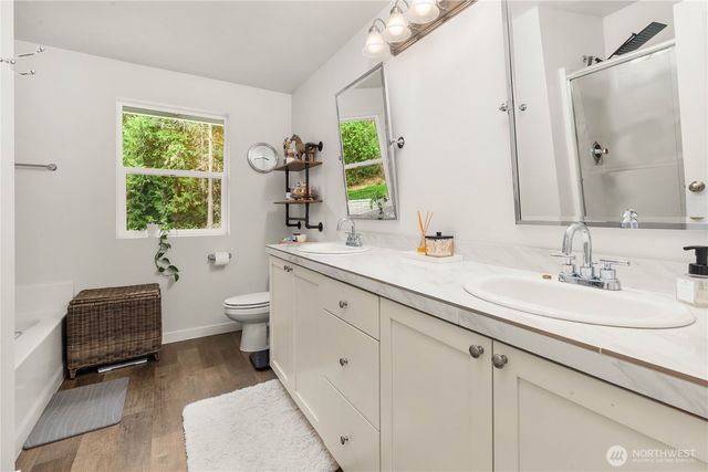 28910 NE 112th Way, Duvall, WA 98019