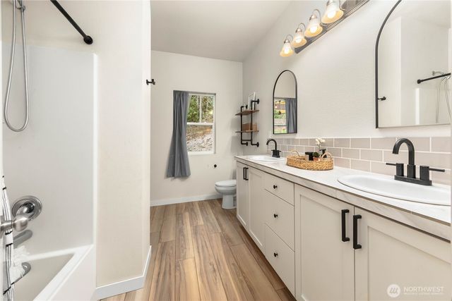 28910 NE 112th Way, Duvall, WA 98019