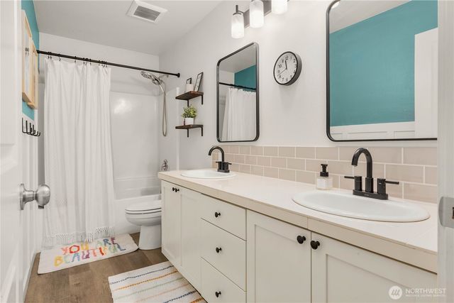 28910 NE 112th Way, Duvall, WA 98019