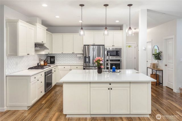 28910 NE 112th Way, Duvall, WA 98019