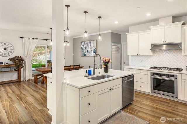 28910 NE 112th Way, Duvall, WA 98019