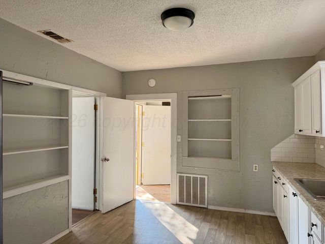 200 S Main Street, Childress, TX 79201