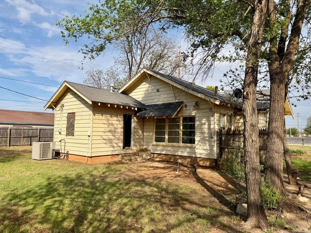 200 S Main Street, Childress, TX 79201