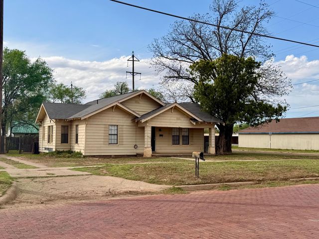 200 S Main Street, Childress, TX 79201