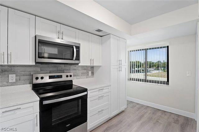 4707 Santa Barbara BLVD 4, Cape Coral, FL 33914