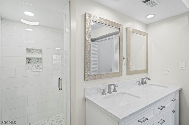 4707 Santa Barbara BLVD 4, Cape Coral, FL 33914