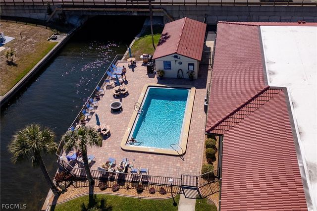 4707 Santa Barbara BLVD 4, Cape Coral, FL 33914