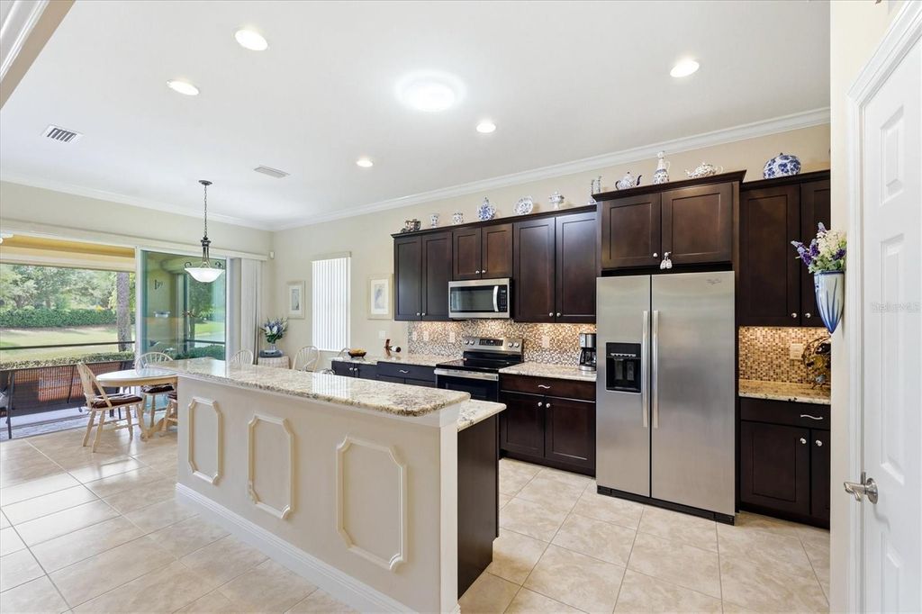 Image 12 of property listing at 345 SAVONA WAY, North Venice, FL 34275