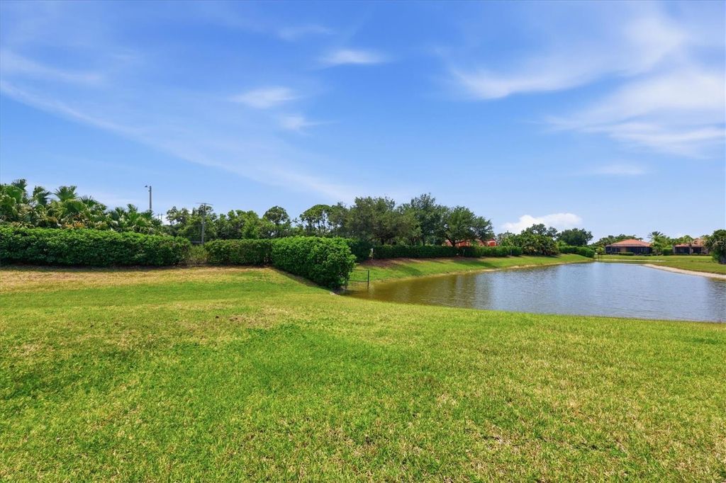 Image 22 of property listing at 345 SAVONA WAY, North Venice, FL 34275