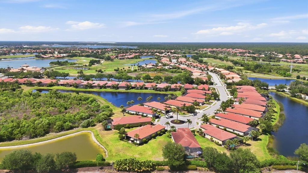 Image 26 of property listing at 345 SAVONA WAY, North Venice, FL 34275