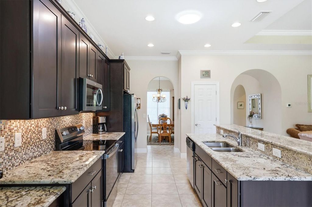Image 39 of property listing at 345 SAVONA WAY, North Venice, FL 34275