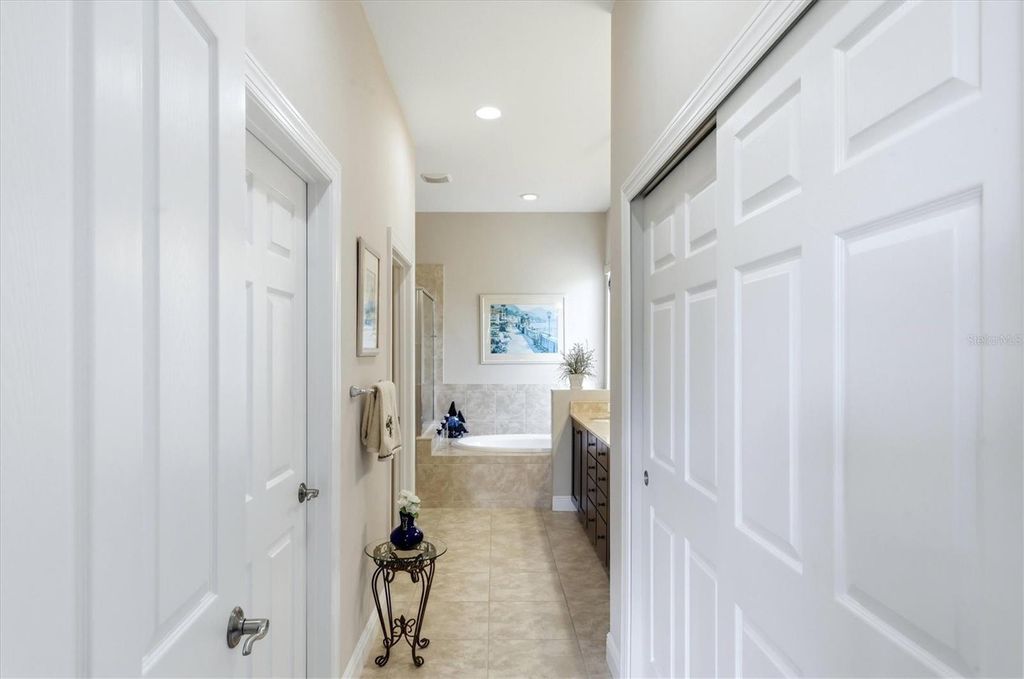 Image 57 of property listing at 345 SAVONA WAY, North Venice, FL 34275