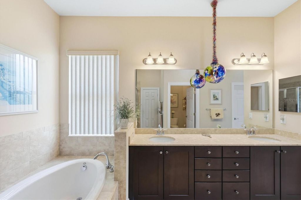 Image 62 of property listing at 345 SAVONA WAY, North Venice, FL 34275