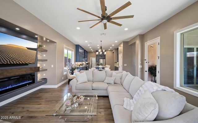 40722 N HARBOUR TOWN Court, Anthem, AZ 85086