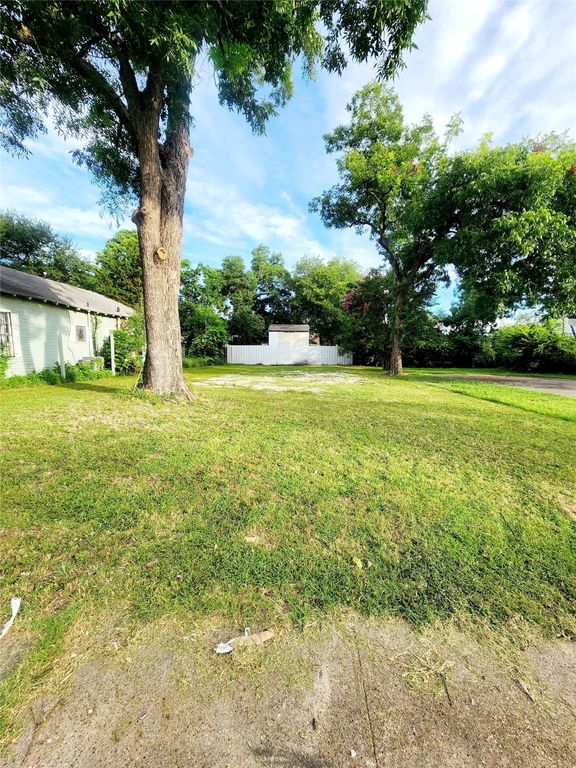 2309 Romine Avenue, Dallas, TX 75215