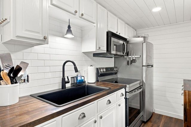 10 Silver Lake Drive, Belmont, NH 03220