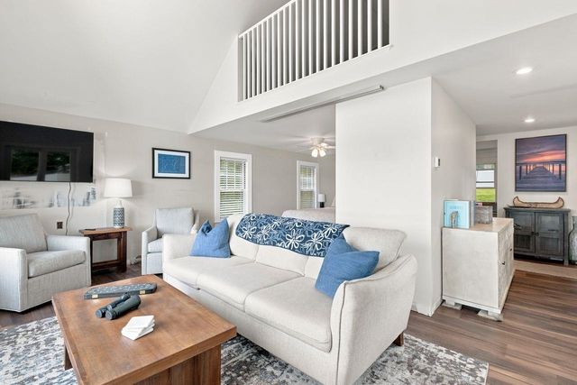 10 Silver Lake Drive, Belmont, NH 03220