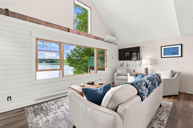 10 Silver Lake Drive, Belmont, NH 03220