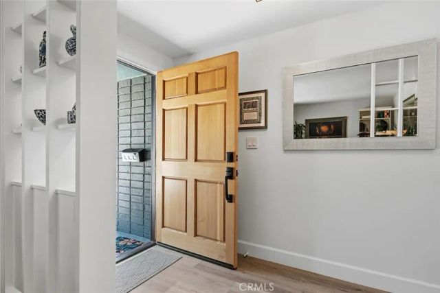 22240 Hart, Canoga Park, CA 91303