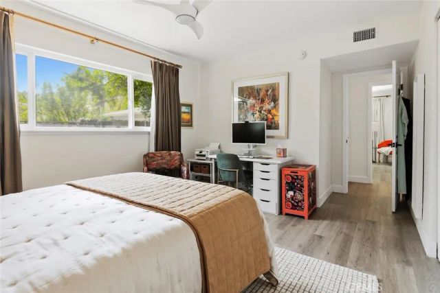 22240 Hart, Canoga Park, CA 91303