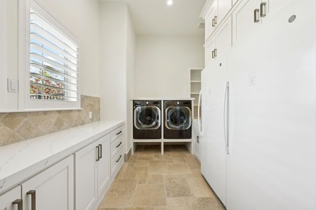 2102 Countryshire Lane, Richmond, TX 77406