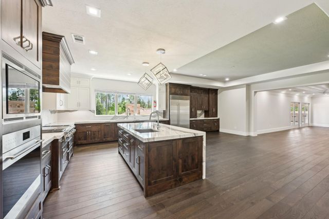 2102 Countryshire Lane, Richmond, TX 77406