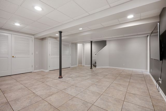 88 Fulbright Lane, Schaumburg, IL 60194