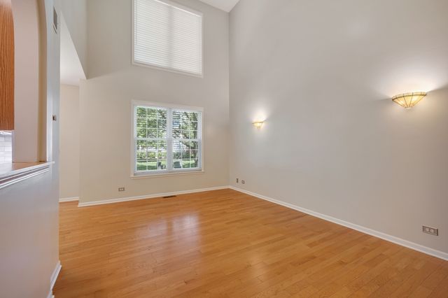 88 Fulbright Lane, Schaumburg, IL 60194
